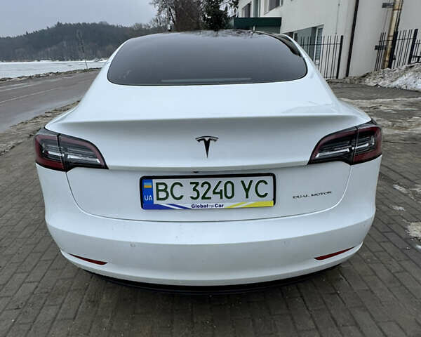 Білий Тесла Модель 3, об'ємом двигуна 0 л та пробігом 115 тис. км за 19999 $, фото 13 на Automoto.ua
