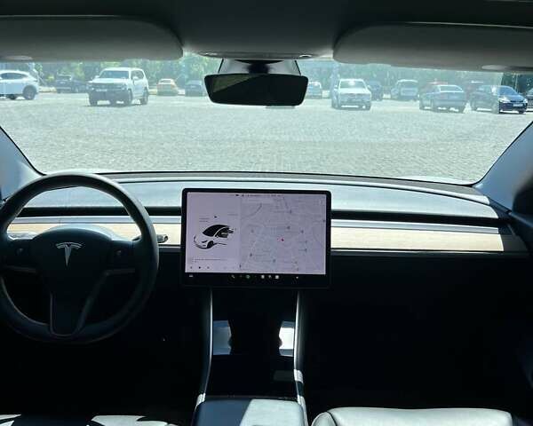 Тесла Модель 3 2021 в Харькове на Automoto.ua Белый Тесла Модель 3, объемом двигателя 0 л и пробегом 167 тыс. км за 18900 $, фото 3 на Automoto.ua