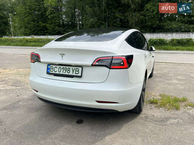Білий Тесла Модель 3, об'ємом двигуна 0 л та пробігом 80 тис. км за 17390 $, фото 6 на Automoto.ua