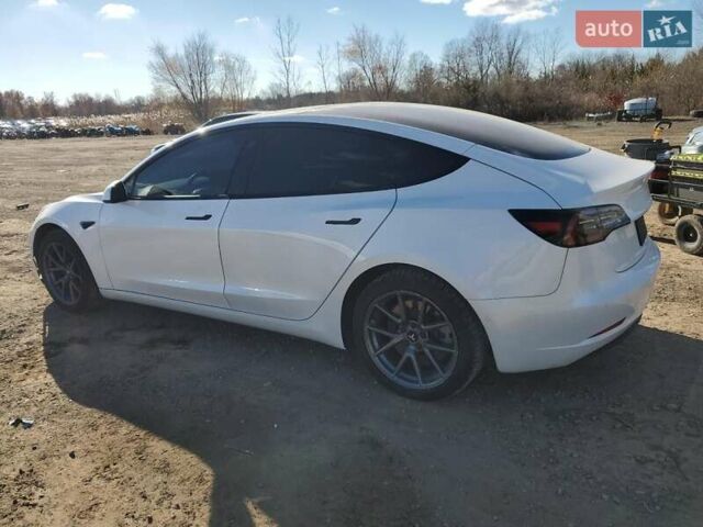 Белый Тесла Модель 3, объемом двигателя 0 л и пробегом 61 тыс. км за 7500 $, фото 1 на Automoto.ua
