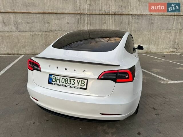 Білий Тесла Модель 3, об'ємом двигуна 0 л та пробігом 62 тис. км за 18500 $, фото 12 на Automoto.ua