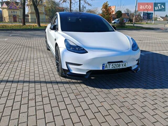 Білий Тесла Модель 3, об'ємом двигуна 0 л та пробігом 70 тис. км за 23500 $, фото 6 на Automoto.ua