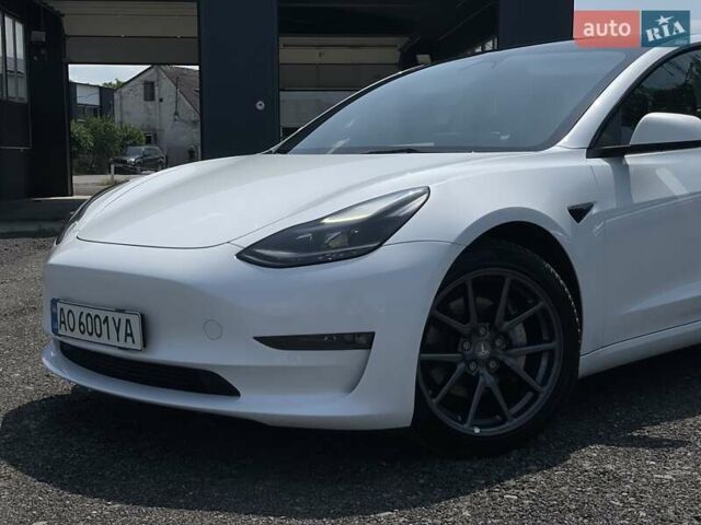 Белый Тесла Модель 3, объемом двигателя 0 л и пробегом 152 тыс. км за 20700 $, фото 17 на Automoto.ua