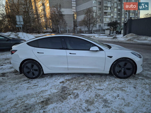 Белый Тесла Модель 3, объемом двигателя 0 л и пробегом 42 тыс. км за 19500 $, фото 1 на Automoto.ua