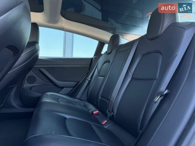 Білий Тесла Модель 3, об'ємом двигуна 0 л та пробігом 185 тис. км за 16500 $, фото 45 на Automoto.ua