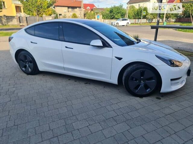 Білий Тесла Модель 3, об'ємом двигуна 0 л та пробігом 57 тис. км за 21900 $, фото 7 на Automoto.ua