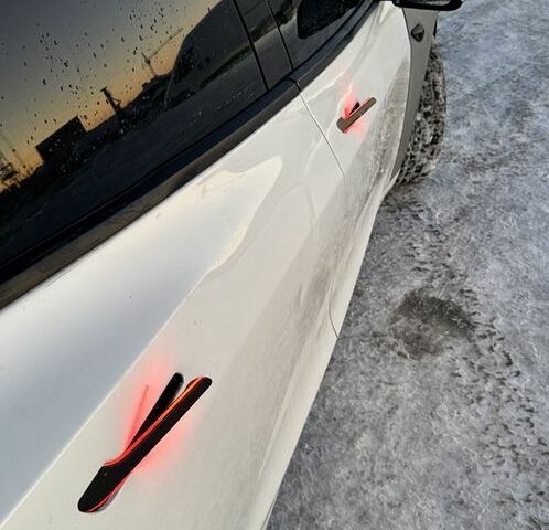 Білий Тесла Модель 3, об'ємом двигуна 0 л та пробігом 192 тис. км за 14500 $, фото 13 на Automoto.ua