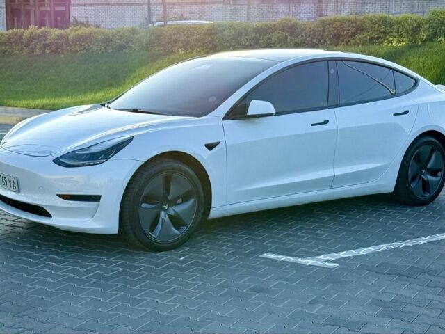 Белый Тесла Модель 3, объемом двигателя 0 л и пробегом 188 тыс. км за 16999 $, фото 2 на Automoto.ua