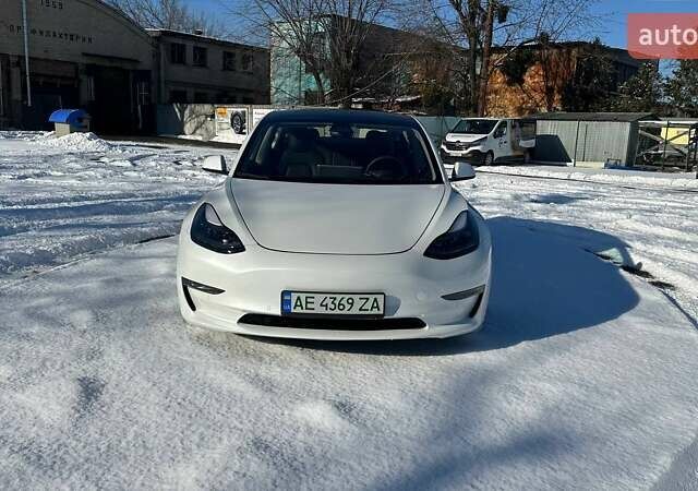 Белый Тесла Модель 3, объемом двигателя 0 л и пробегом 11 тыс. км за 20400 $, фото 6 на Automoto.ua