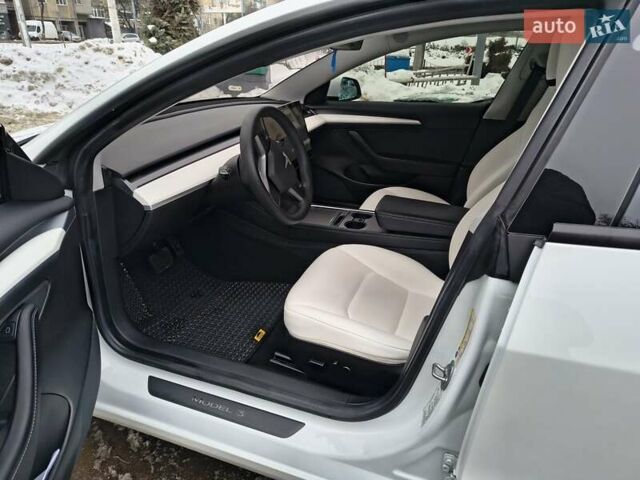 Белый Тесла Модель 3, объемом двигателя 0 л и пробегом 87 тыс. км за 15500 $, фото 5 на Automoto.ua