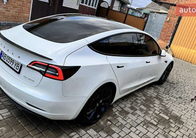 Белый Тесла Модель 3, объемом двигателя 0 л и пробегом 90 тыс. км за 23000 $, фото 19 на Automoto.ua