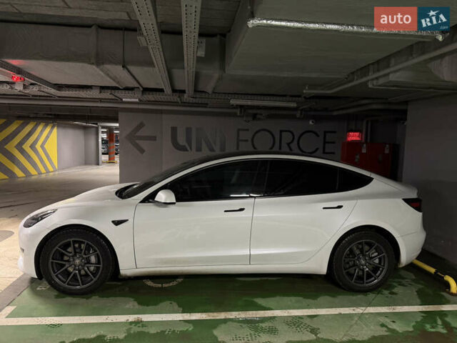 Белый Тесла Модель 3, объемом двигателя 0 л и пробегом 84 тыс. км за 19500 $, фото 5 на Automoto.ua