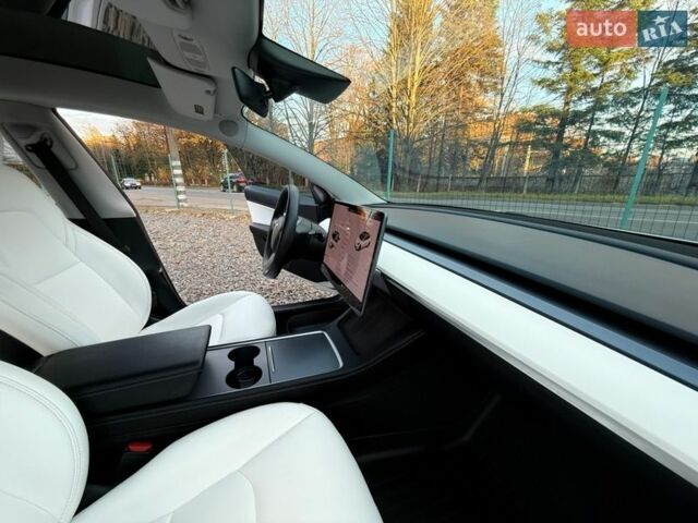 Білий Тесла Модель 3, об'ємом двигуна 0 л та пробігом 100 тис. км за 20799 $, фото 41 на Automoto.ua