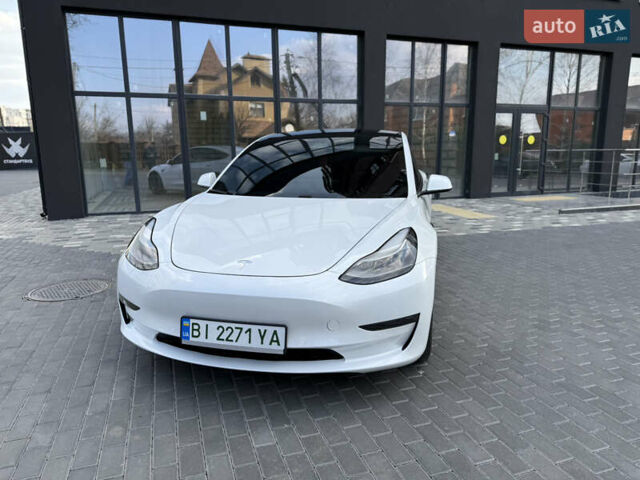 Белый Тесла Модель 3, объемом двигателя 0 л и пробегом 37 тыс. км за 19999 $, фото 6 на Automoto.ua