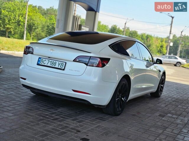 Белый Тесла Модель 3, объемом двигателя 0 л и пробегом 19 тыс. км за 21500 $, фото 14 на Automoto.ua