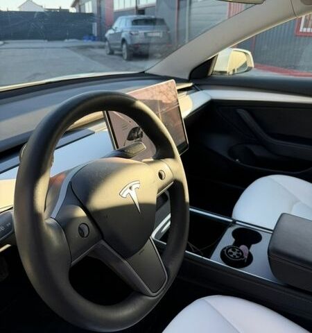 Белый Тесла Модель 3, объемом двигателя 0 л и пробегом 107 тыс. км за 21500 $, фото 15 на Automoto.ua