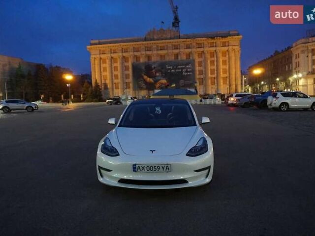 Белый Тесла Модель 3, объемом двигателя 0 л и пробегом 95 тыс. км за 18500 $, фото 6 на Automoto.ua