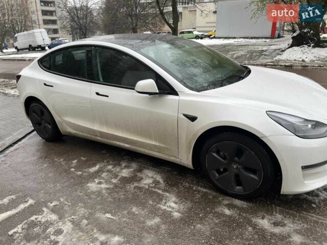 Белый Тесла Модель 3, объемом двигателя 0 л и пробегом 122 тыс. км за 19499 $, фото 3 на Automoto.ua