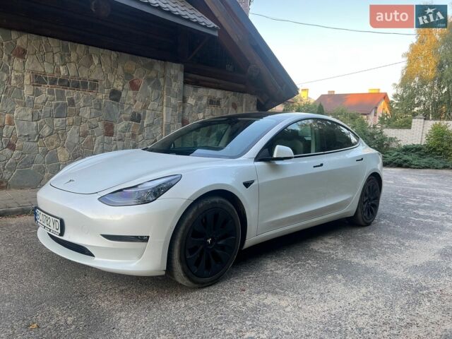 Білий Тесла Модель 3, об'ємом двигуна 0 л та пробігом 88 тис. км за 21500 $, фото 3 на Automoto.ua