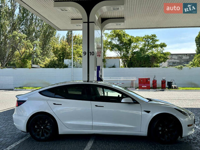 Тесла Модель 3 2021 у Одесі на Automoto.ua Білий Тесла Модель 3, об'ємом двигуна 0 л та пробігом 98 тис. км за 17800 $, фото 8 на Automoto.ua
