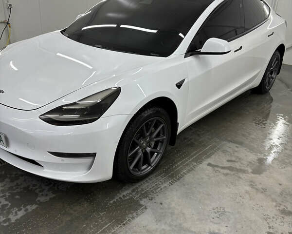 Білий Тесла Модель 3, об'ємом двигуна 0 л та пробігом 113 тис. км за 20200 $, фото 9 на Automoto.ua