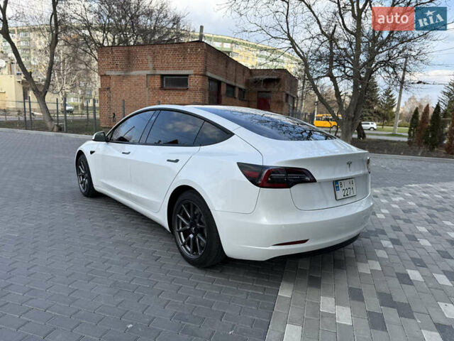 Белый Тесла Модель 3, объемом двигателя 0 л и пробегом 37 тыс. км за 19999 $, фото 31 на Automoto.ua