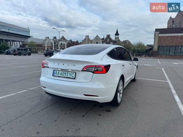 Белый Тесла Модель 3, объемом двигателя 0 л и пробегом 80 тыс. км за 20500 $, фото 1 на Automoto.ua