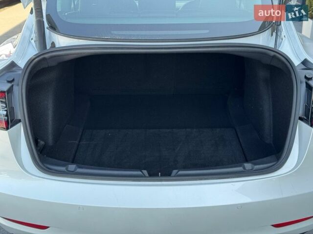 Білий Тесла Модель 3, об'ємом двигуна 0 л та пробігом 185 тис. км за 16500 $, фото 21 на Automoto.ua