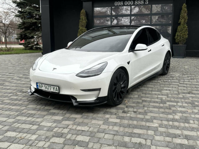 Білий Тесла Модель 3, об'ємом двигуна 0 л та пробігом 67 тис. км за 27500 $, фото 3 на Automoto.ua