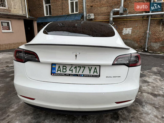 Білий Тесла Модель 3, об'ємом двигуна 0 л та пробігом 64 тис. км за 19900 $, фото 12 на Automoto.ua