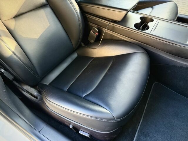 Білий Тесла Модель 3, об'ємом двигуна 0 л та пробігом 188 тис. км за 16999 $, фото 20 на Automoto.ua