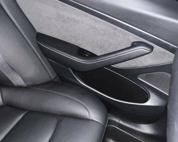 Білий Тесла Модель 3, об'ємом двигуна 0 л та пробігом 181 тис. км за 19000 $, фото 11 на Automoto.ua