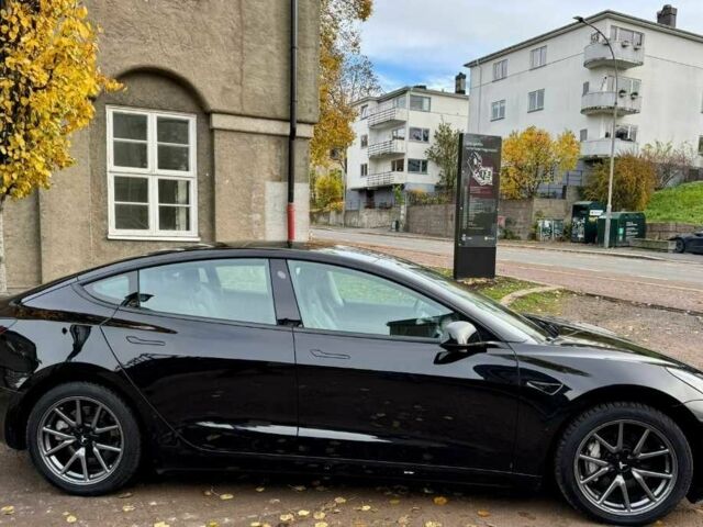 Белый Тесла Модель 3, объемом двигателя 0 л и пробегом 77 тыс. км за 11500 $, фото 3 на Automoto.ua