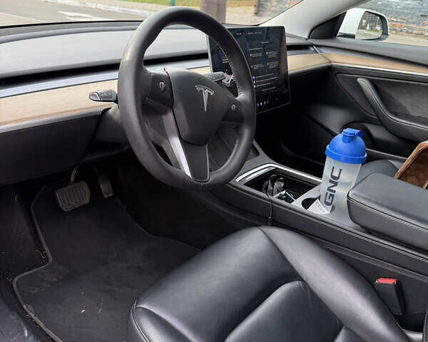 Белый Тесла Модель 3, объемом двигателя 0 л и пробегом 98 тыс. км за 19000 $, фото 11 на Automoto.ua