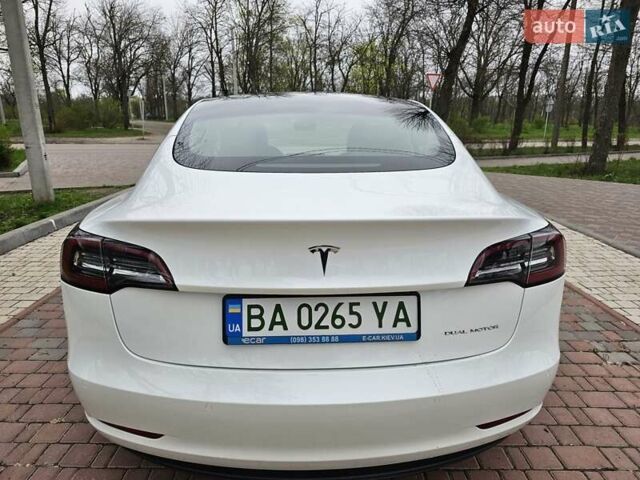 Білий Тесла Модель 3, об'ємом двигуна 0 л та пробігом 25 тис. км за 29000 $, фото 6 на Automoto.ua