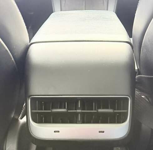 Білий Тесла Модель 3, об'ємом двигуна 0 л та пробігом 205 тис. км за 17500 $, фото 20 на Automoto.ua