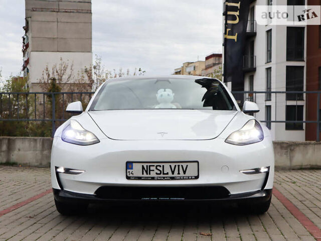 Белый Тесла Модель 3, объемом двигателя 0 л и пробегом 35 тыс. км за 21000 $, фото 64 на Automoto.ua