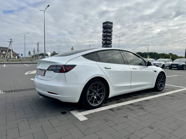 Тесла Модель 3 2021 в Луцке на Automoto.ua Белый Тесла Модель 3, объемом двигателя 0 л и пробегом 170 тыс. км за 18500 $, фото 8 на Automoto.ua
