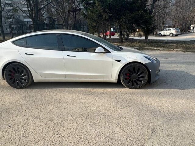 Белый Тесла Модель 3, объемом двигателя 0 л и пробегом 130 тыс. км за 13500 $, фото 2 на Automoto.ua