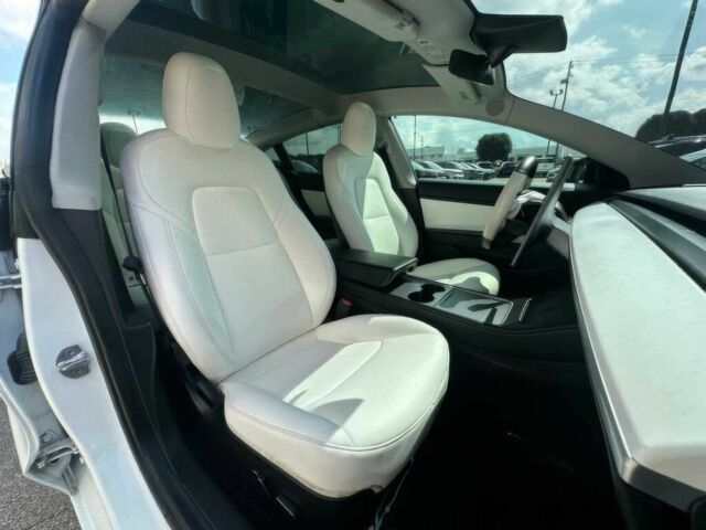 Белый Тесла Модель 3, объемом двигателя 0 л и пробегом 13 тыс. км за 13600 $, фото 7 на Automoto.ua