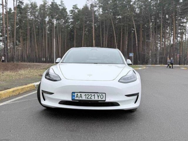 Белый Тесла Модель 3, объемом двигателя 0 л и пробегом 130 тыс. км за 18300 $, фото 8 на Automoto.ua
