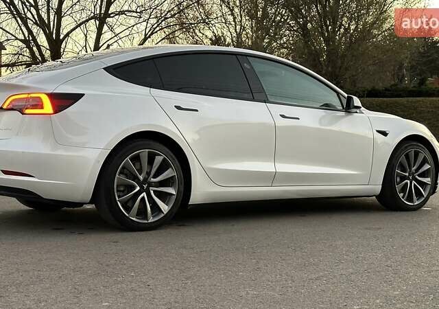 Білий Тесла Модель 3, об'ємом двигуна 0 л та пробігом 35 тис. км за 21999 $, фото 14 на Automoto.ua