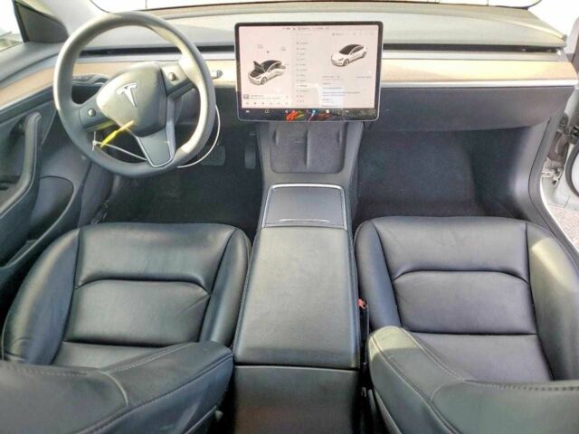Белый Тесла Модель 3, объемом двигателя 0 л и пробегом 82 тыс. км за 4000 $, фото 7 на Automoto.ua