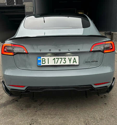 Білий Тесла Модель 3, об'ємом двигуна 0 л та пробігом 65 тис. км за 27500 $, фото 3 на Automoto.ua