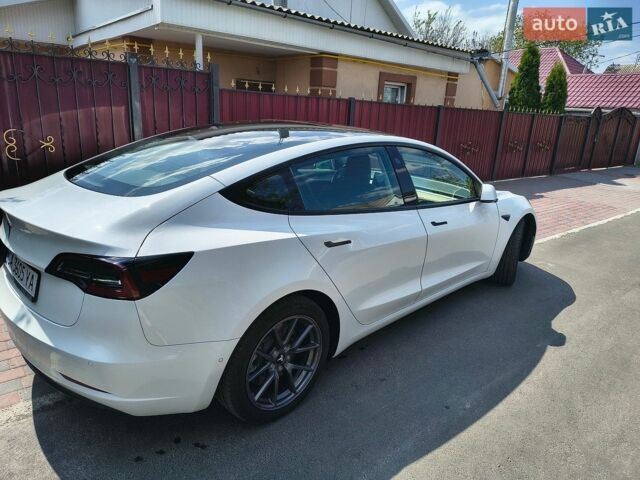 Белый Тесла Модель 3, объемом двигателя 0 л и пробегом 65 тыс. км за 18500 $, фото 20 на Automoto.ua