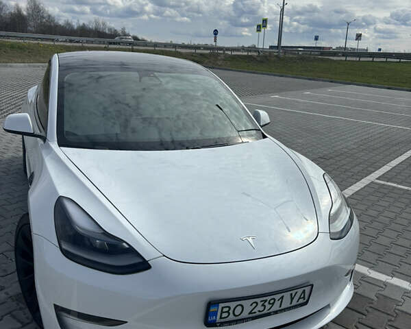 Білий Тесла Модель 3, об'ємом двигуна 0 л та пробігом 85 тис. км за 23999 $, фото 20 на Automoto.ua