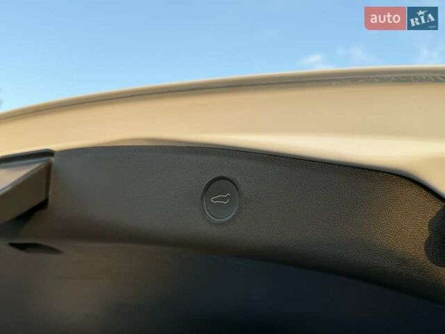 Білий Тесла Модель 3, об'ємом двигуна 0 л та пробігом 88 тис. км за 20950 $, фото 37 на Automoto.ua