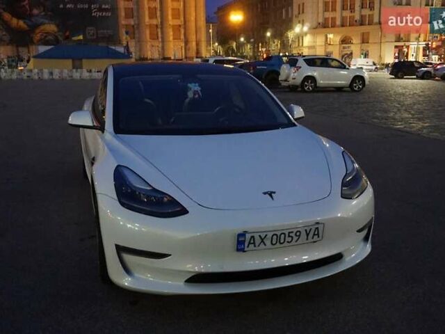 Белый Тесла Модель 3, объемом двигателя 0 л и пробегом 95 тыс. км за 18500 $, фото 4 на Automoto.ua