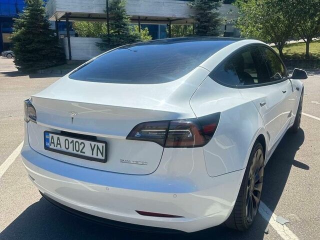 Белый Тесла Модель 3, объемом двигателя 0 л и пробегом 80 тыс. км за 22000 $, фото 1 на Automoto.ua