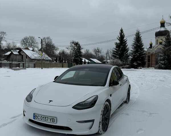 Белый Тесла Модель 3, объемом двигателя 0 л и пробегом 123 тыс. км за 23999 $, фото 1 на Automoto.ua